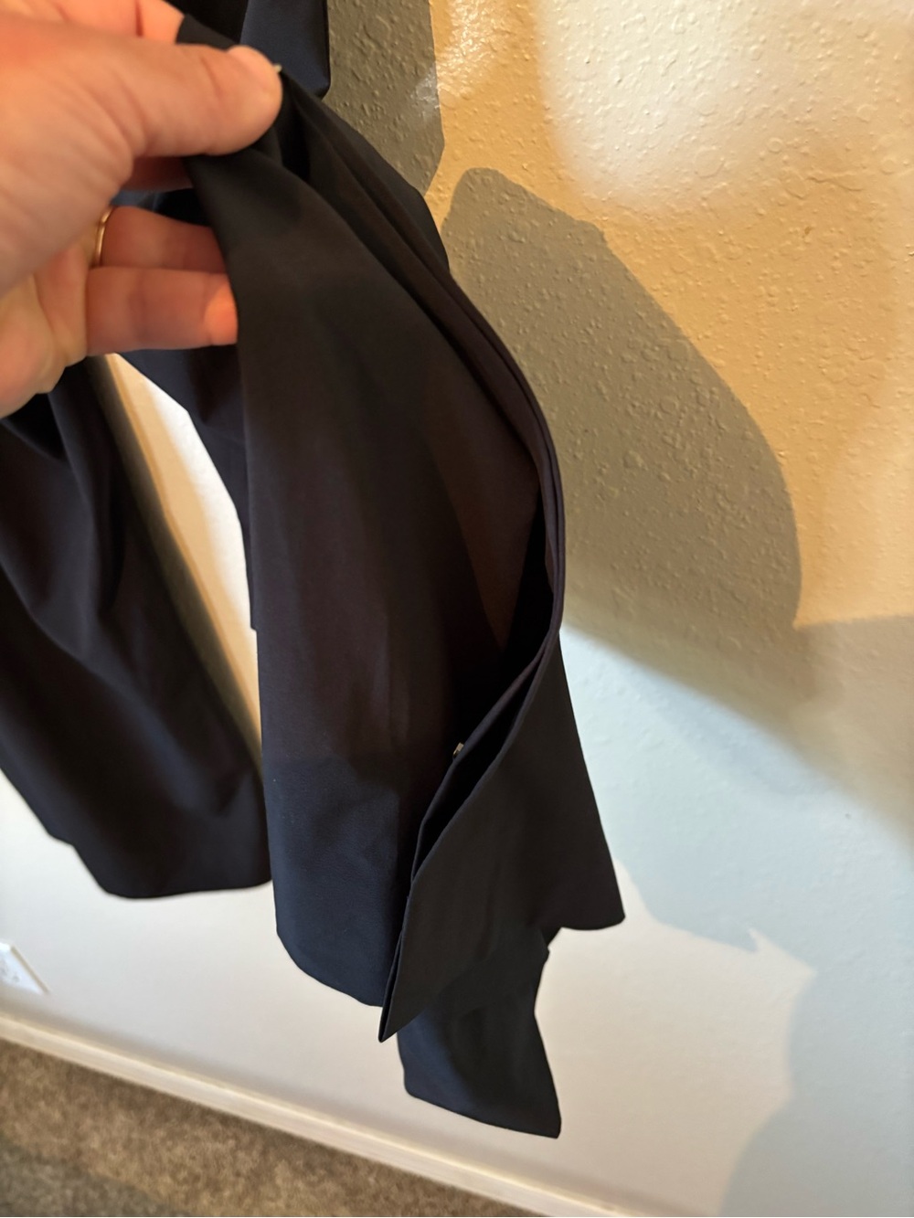 Athleta featherweight Greenwich gaucho cropped pants - Picture 3 of 6